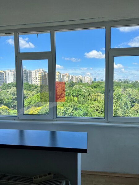Trei camere vizavi de parcul Plumbuita.